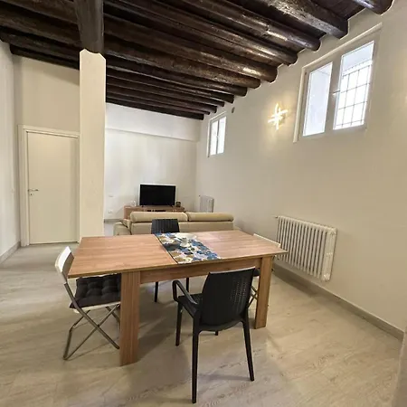 Al Campanile Appartement Verona